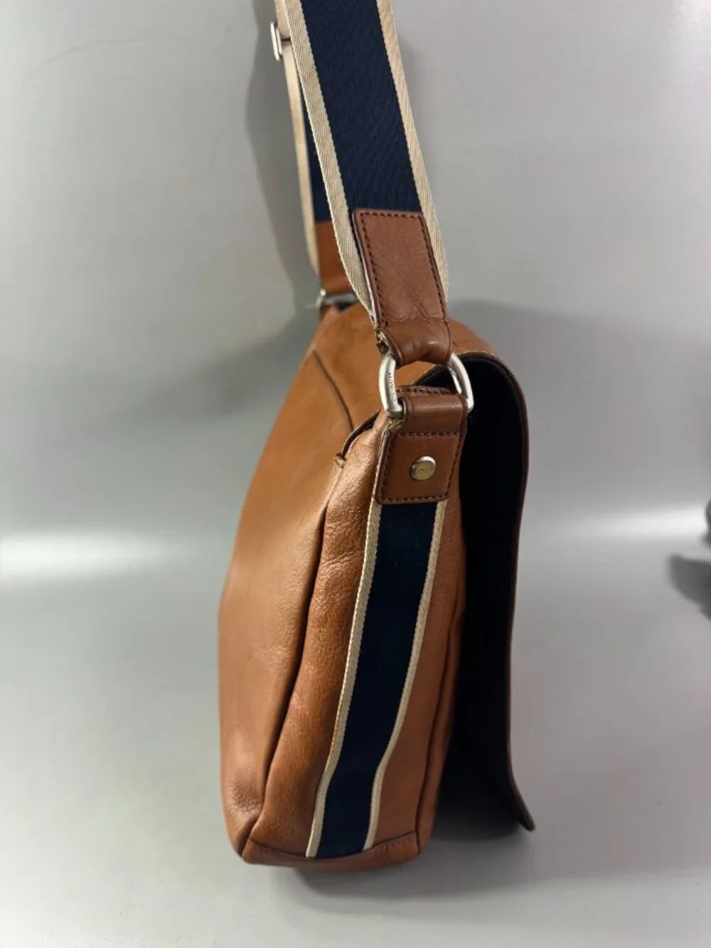 Authentic Coach F70555 Brown Leather Messenger Bag